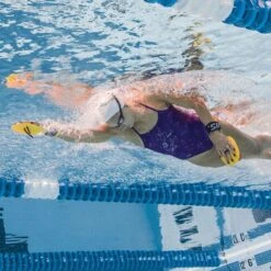 TUSA FINIS Bolster Paddles -Swimming Gear Shop 1.05.026 image usage 14